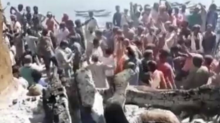 वाराणसी में भस्म होली