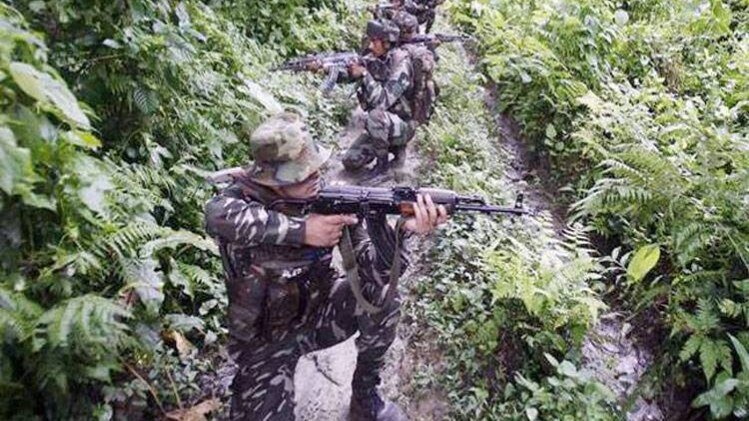 शोपियां में सेना कैंप पर आतंकी हमला