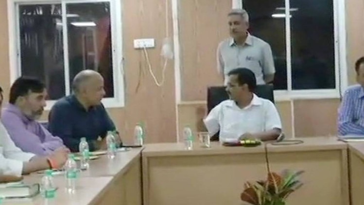 आप की सर्वदलीय बैठक