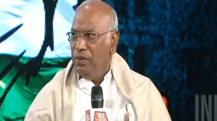 कर्नाटक पंचायत में बोले खड़गे-कांग्रेस की होगी वापसी