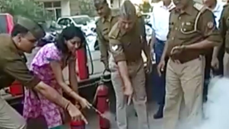 फायर विभाग ने किया मॉकड्रिल