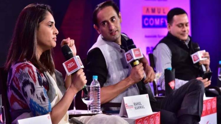 कैंब्रिज एनालिटिका को लेकर भिड़े स्पंदना और मालवीय