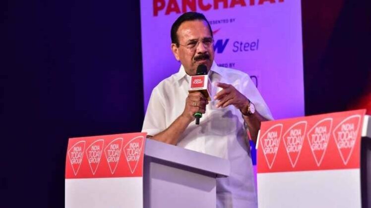 सदानंद गौड़ा बोले- कर्नाटक में रिमोट कंट्रोल से चल रही है कांग्रेस सरकार