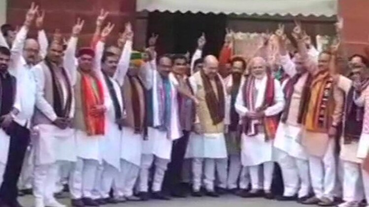 पीएम मोदी का जोरदार स्वागत