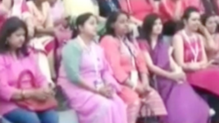 ग्रामीण इलाके में सेनेट्री पैड बांटे जाएंगे