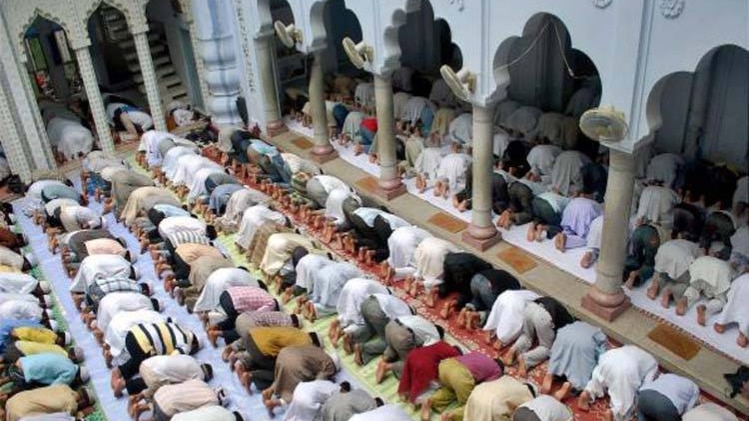 क्या मुस्लिम कर्मचारियों को नमाज पढ़ने की इजाजत मिलनी चाहिए?