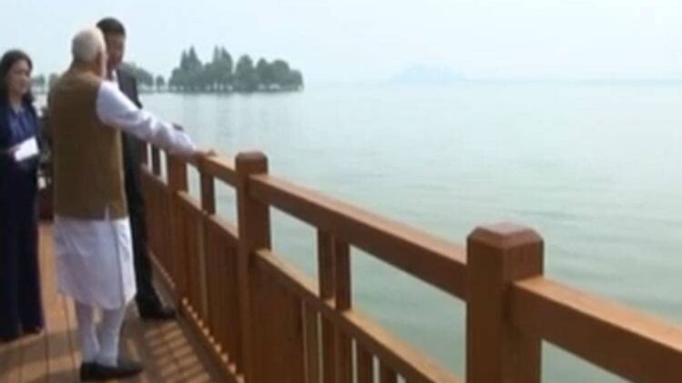 10 मिनट 50 खबरें