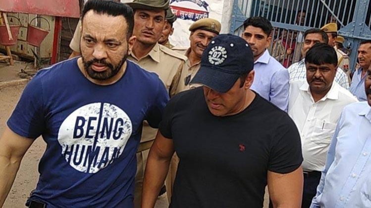 हल्ला बोल