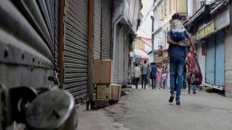 दिल्ली में सीलिंग पर सियासत की सील!