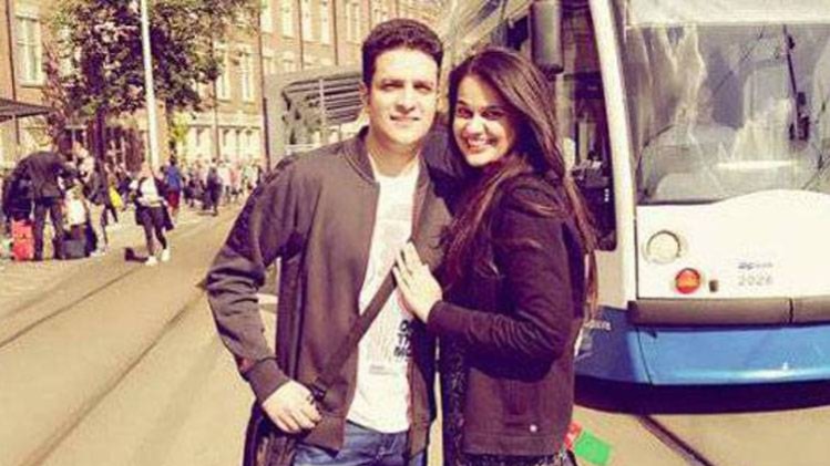 आमिर अतहर और टीना डाबी