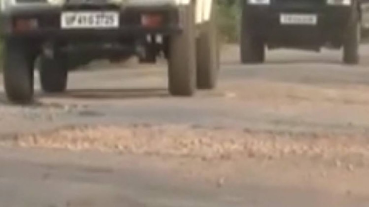 गड्ढामुक्त यूपी की हकीकत सामने आई