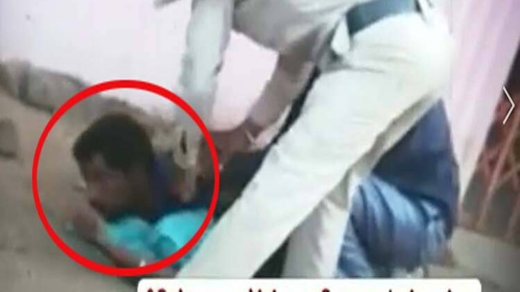 मध्य प्रदेश पुलिस की हैवानियत का वीडियो वायरल!