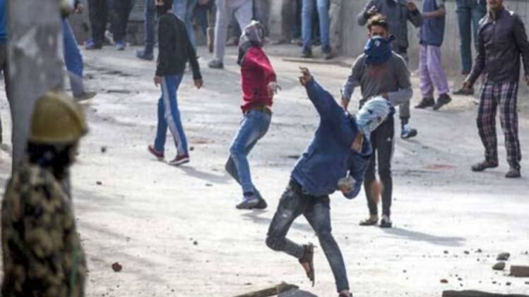 पत्थरबाजों पर सेना प्रमुख का 'कड़ा प्रहार'