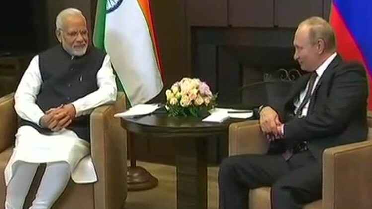रूस में हुई मोदी-पुतिन की मुलाकात