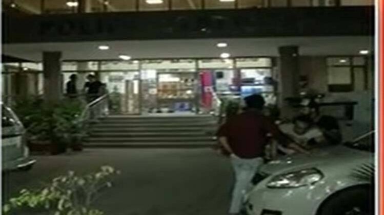 दिल्ली के पब में एक युवक की हत्या