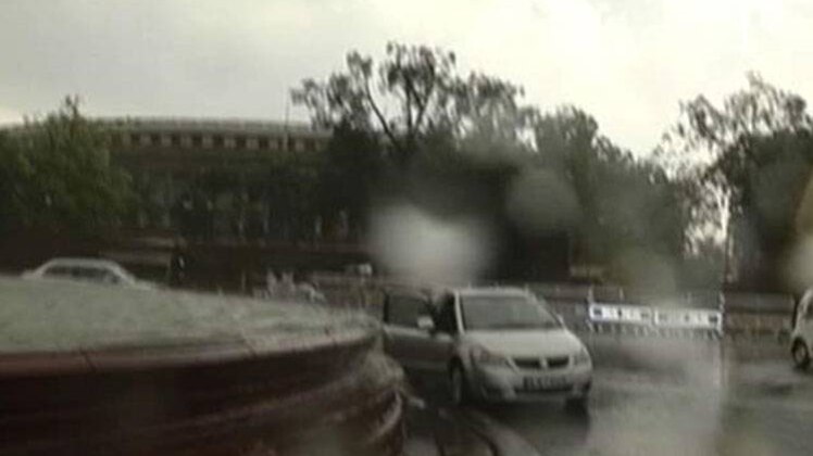 दिल्ली-NCR में आंधी-बारिश