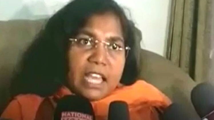 दलितों के घर डिनर पॉलिटिक्स पर भड़कीं साध्वी