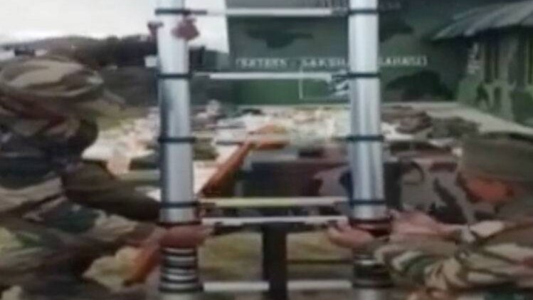 सुरक्षा बलों ने घुसपैठ की कोशिश नाकाम की