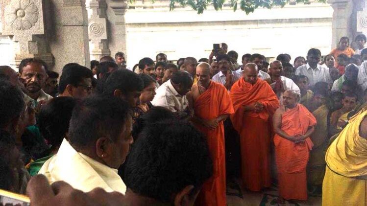 सिद्धारमैया के घर बढ़ी सुरक्षा, भगवान् की शरण में BJP के श्रीरामुलु