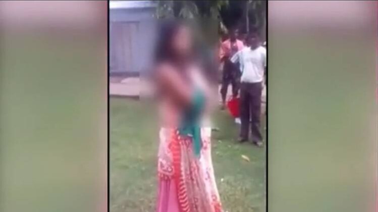 खाप पंचायत में महिलाओं ने ही फाड़े महिला के कपड़े