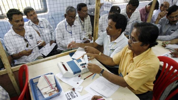 उपचुनाव की अग्निपरीक्षा के नतीजे आज, वोटों की गिनती जारी