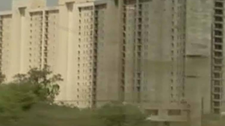 दागी बिल्डर्स को बचा रही है नोएडा अथॉरिटी!