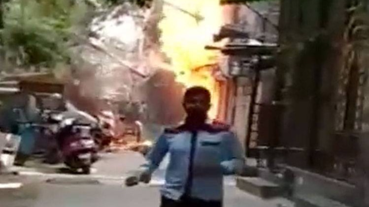 गैस सिलेंडर फटा