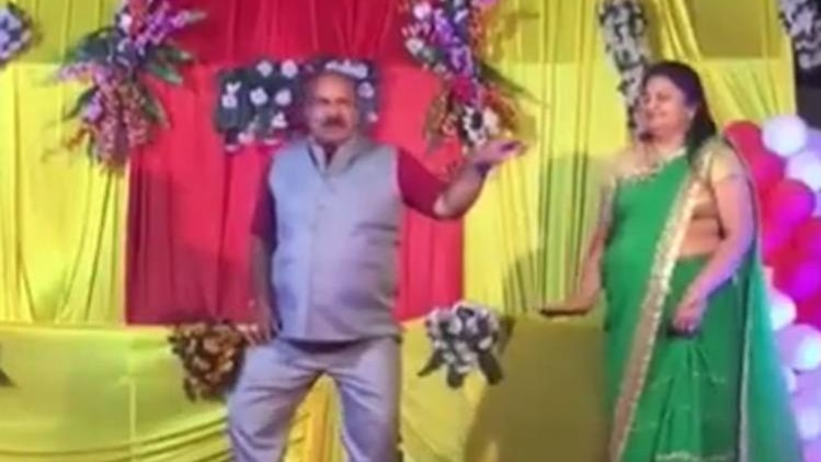 वायरल डांस