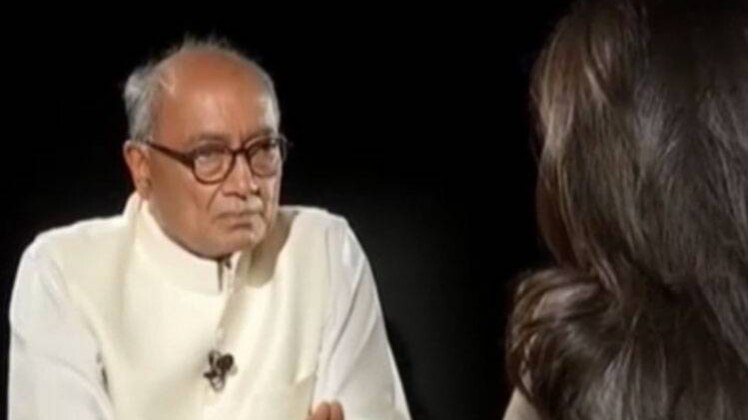 दिग्‍विजय सिंह बोले मैं हिंदू हूं, हिंदू आतंकवाद कैसे कह सकता हूं