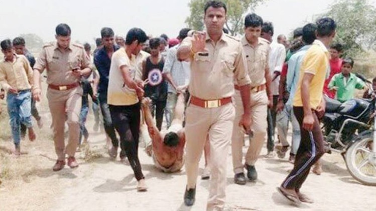 यूपी में पुलिस का अमानवीय चेहरा