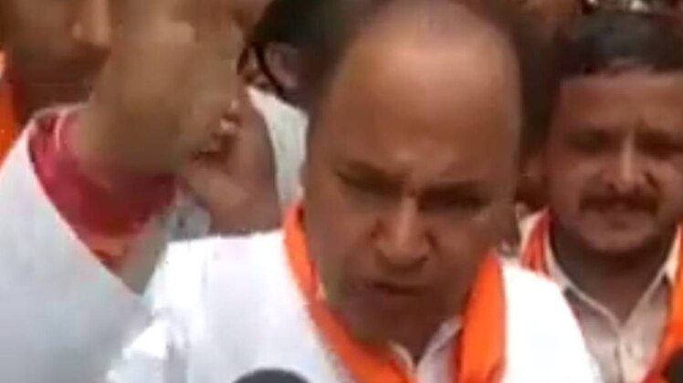 सेना को फ्री हैंड दिए जाने के लिए जम्मू में प्रदर्शन