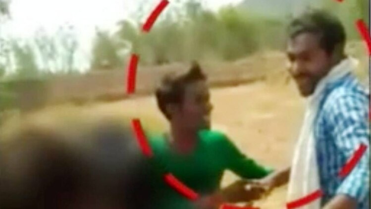 बिहार में लड़की से छेड़छाड़ का वीडियो वायरल
