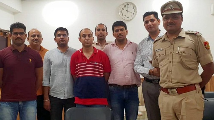 निखिल और शैलजा