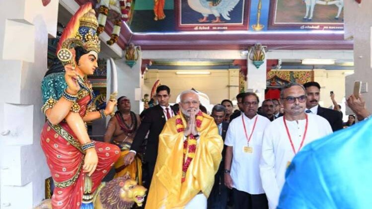 सिंगापुर में पीएम मोदी ने दिया मज़हबी भाईचारे का संदेश