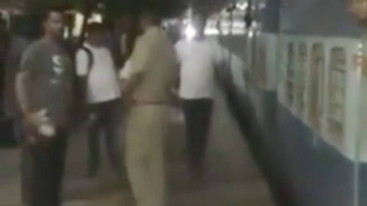 ट्रेन का एसी खराब