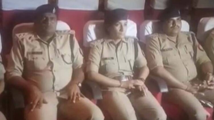 क्या तनाव में है यूपी की एनकाउंटर पुलिस?