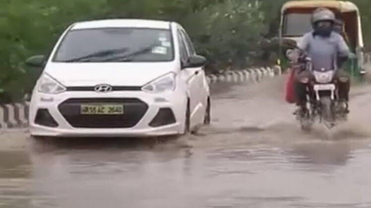बड़ी खबरें: बारिश से दिल्ली में कई जगह जलभराव