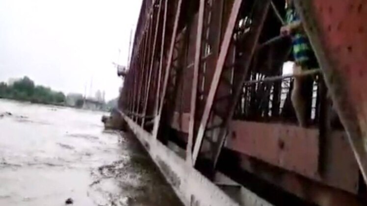 दिल्ली में बाढ़ का खतरा