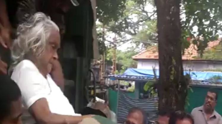 बाढ़ पीड़ितों के लिए आर्मी ने लगाया मेडिकल कैंप