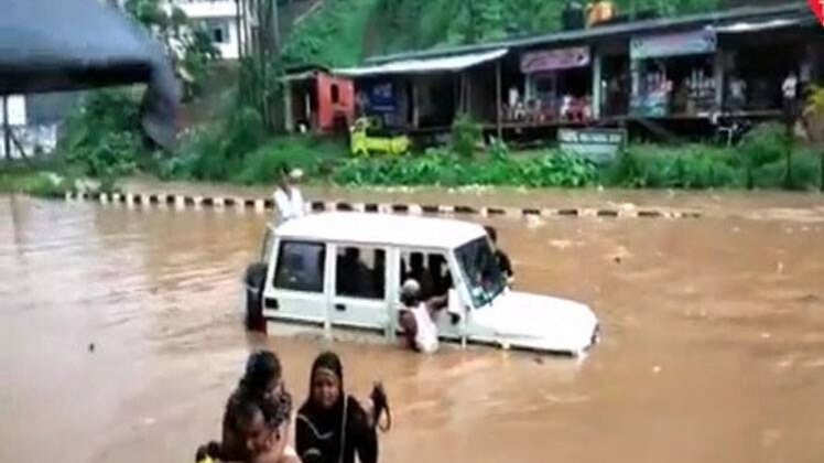 गुवाहाटी में बारिश से तबाही