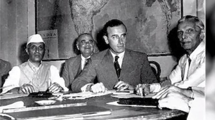 माउंटबेटन के साथ नेहरू