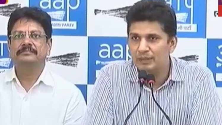 दिल्ली सरकार और अफसरों के बीच क्यों नहीं थम रहा विवाद?