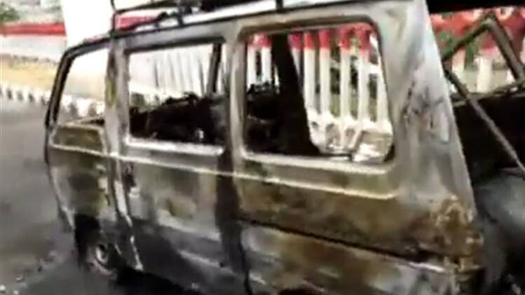 कार में लगी आग