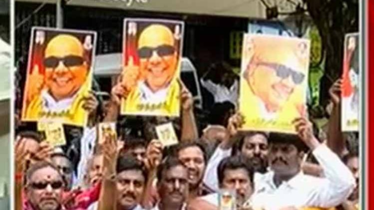 देश तक: करुणानिधि के निधन के बाद शोक की लहर