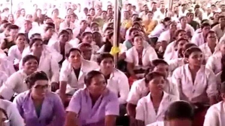 छत्तीसगढ़ में हड़ताल पर स्वास्थ्य कर्मी