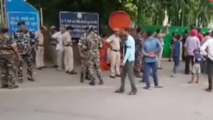 दिल्ली के सरकारी स्कूल में बच्ची से रेप