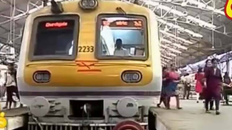 गुड न्यूज: ट्रेनों के AC कोच का किराया घटा