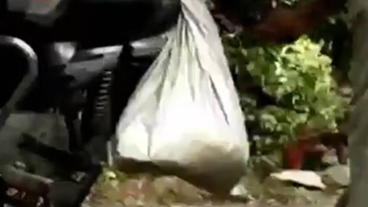 रहस्यमयी पोटली