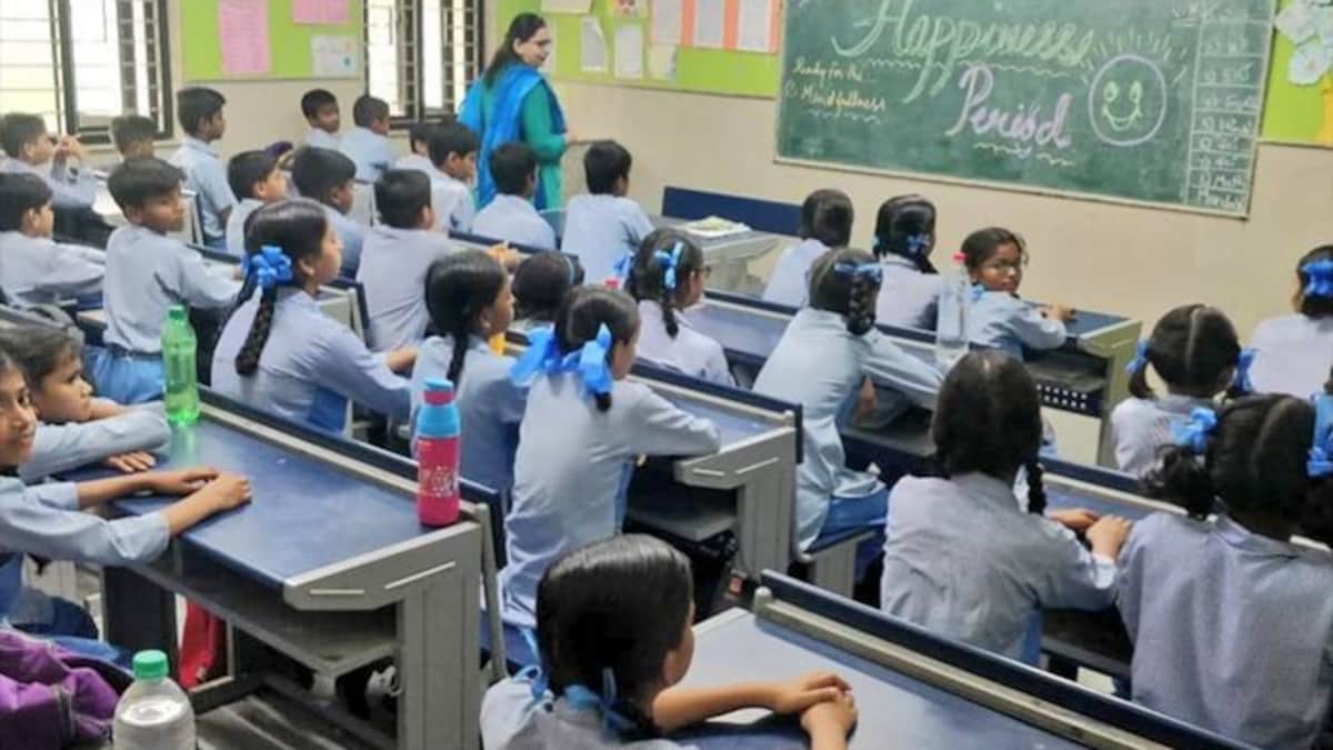 झारखंड में सरकारी स्कूल के बच्चे अब पांच जनजातीय भाषाओं में करेंगे पढ़ाई - Government school children in Jharkhand will now study in five tribal languages