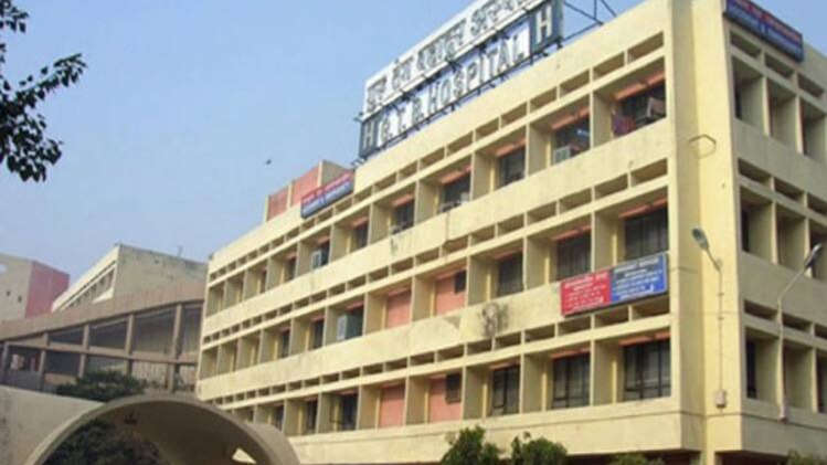 आओ बहस करें: इलाज में आरक्षण सही या गलत?